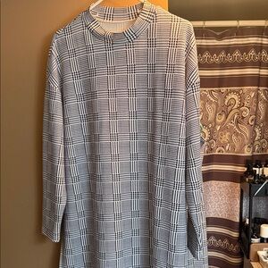 Elegant Black and White Checkered Women's Tunic